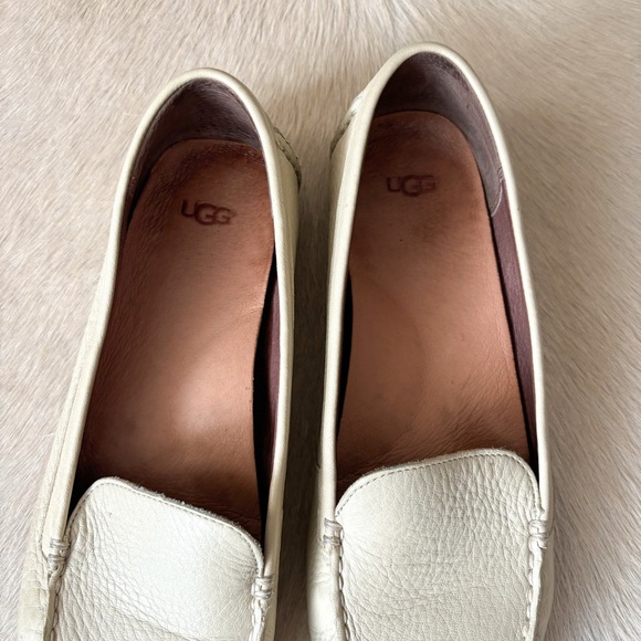 UGG leather driving loafers moccasins slip on shoe off white mens size 10 - Picture 3 of 8